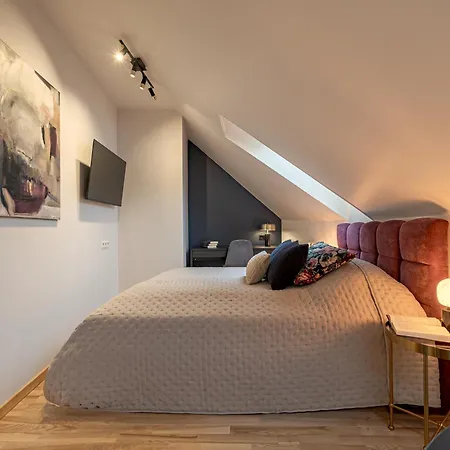 Bernardinu Boutique Apartament *